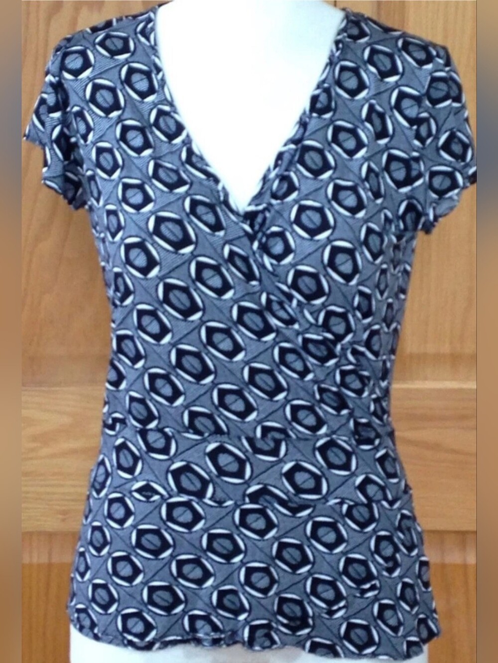 H&M Women's Black and White Short Sleeve Top Size Medium